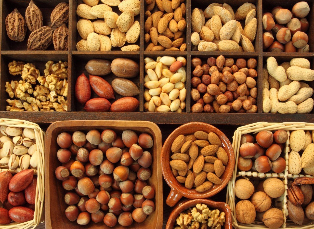 Trái cây và các loại hạt