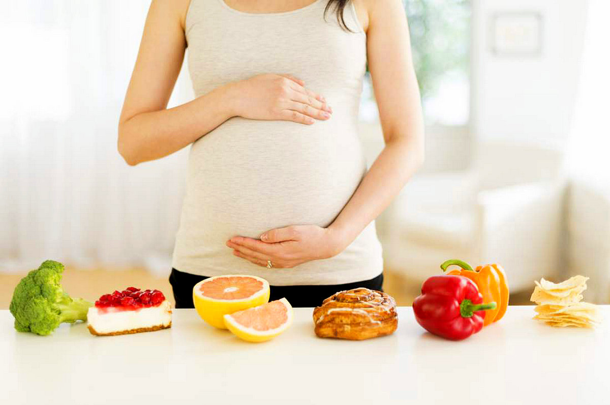 Chế độ dinh dưỡng cho mẹ bầu 2 tháng đầu để mẹ khỏe và thai nhi hấp thụ tốt