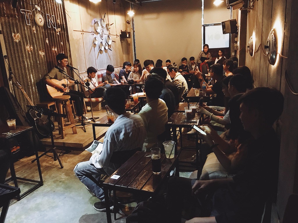Tổng hợp 9 quán cà phê Acoustic lãng mạn, nhẹ nhàng nhất Sài Thành
